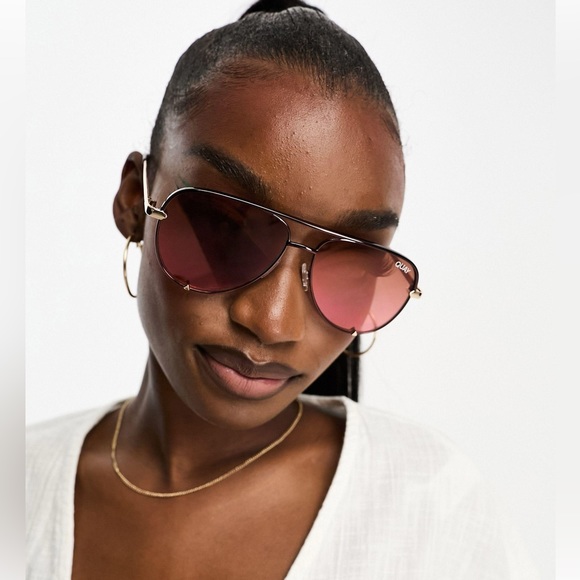 Quay High Key Sunglasses - Picture 5 of 11